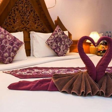 Patong Beach Bed And Breakfast Buitenkant foto