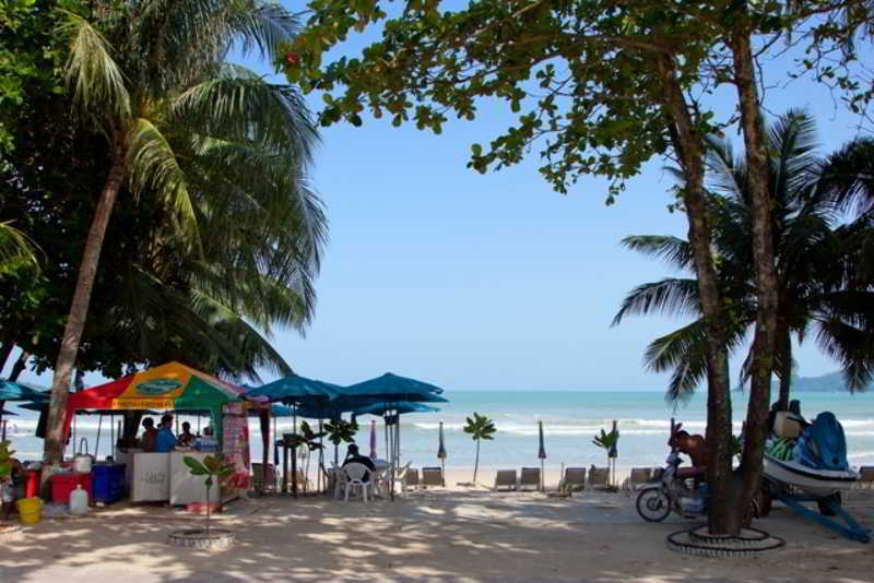 Patong Beach Bed And Breakfast Buitenkant foto